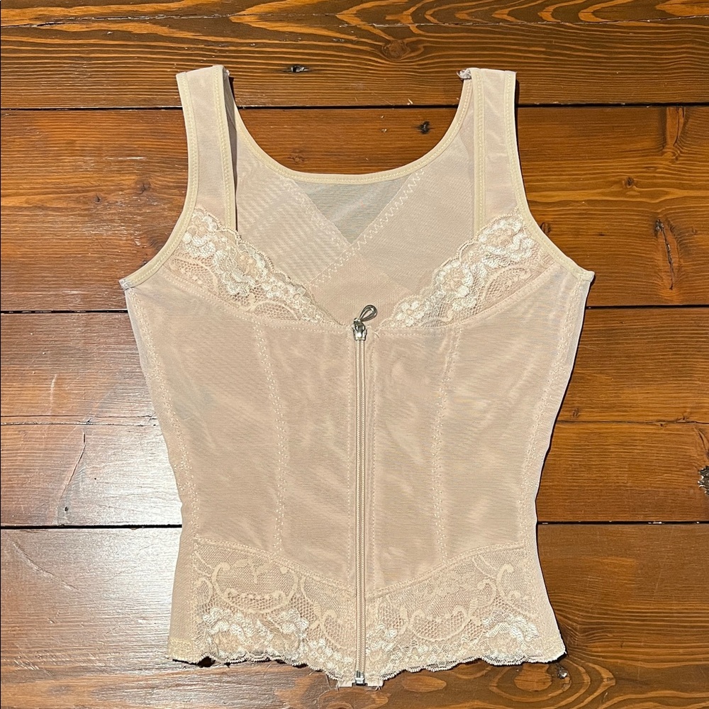 NWOT - Heavenly Shapewear - Size M - Nude - Slimming Undergarmet Top